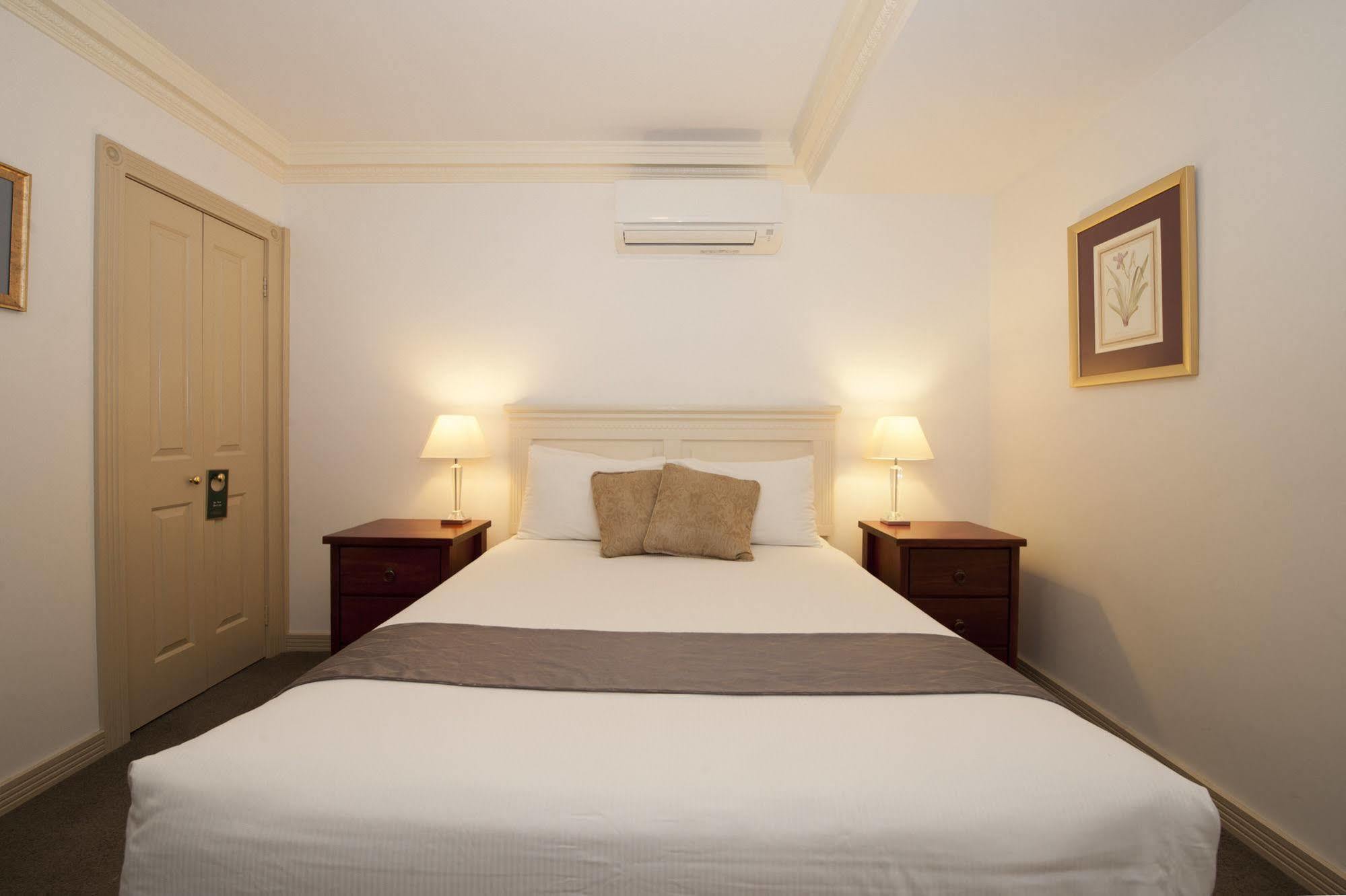 Cobb & Co Court Boutique Hotel Mudgee Dış mekan fotoğraf