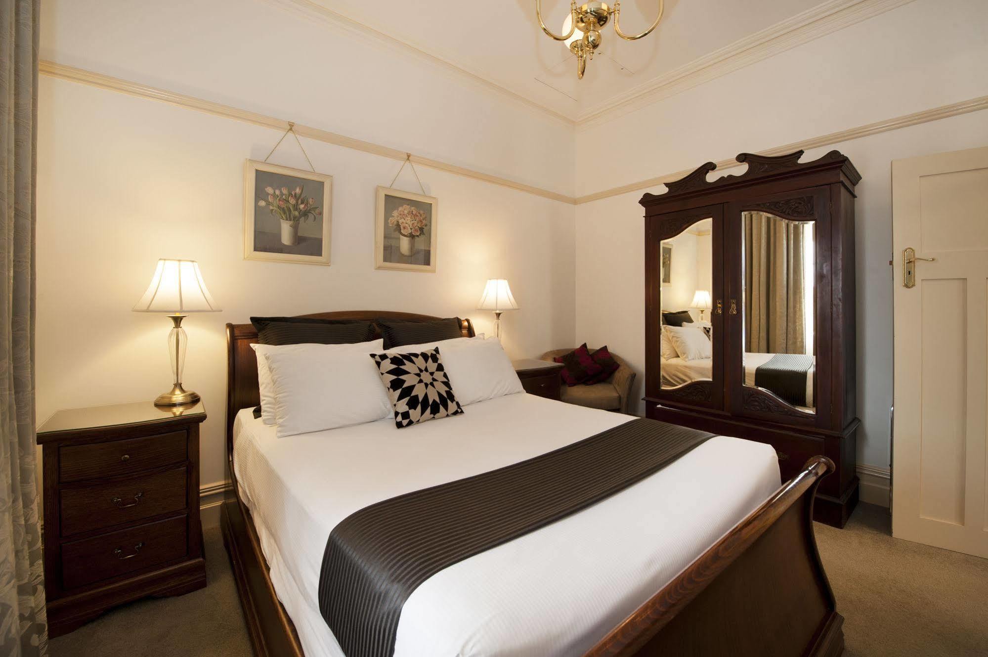 Cobb & Co Court Boutique Hotel Mudgee Dış mekan fotoğraf